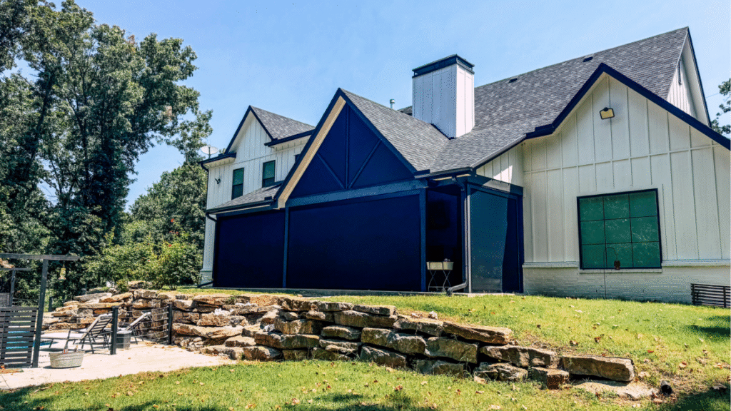 modern-home-motorized-patio-screens-tulsa-shade-co-installation